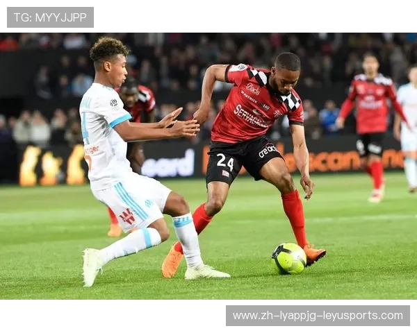 足球比赛中的防线布置与战术执行力